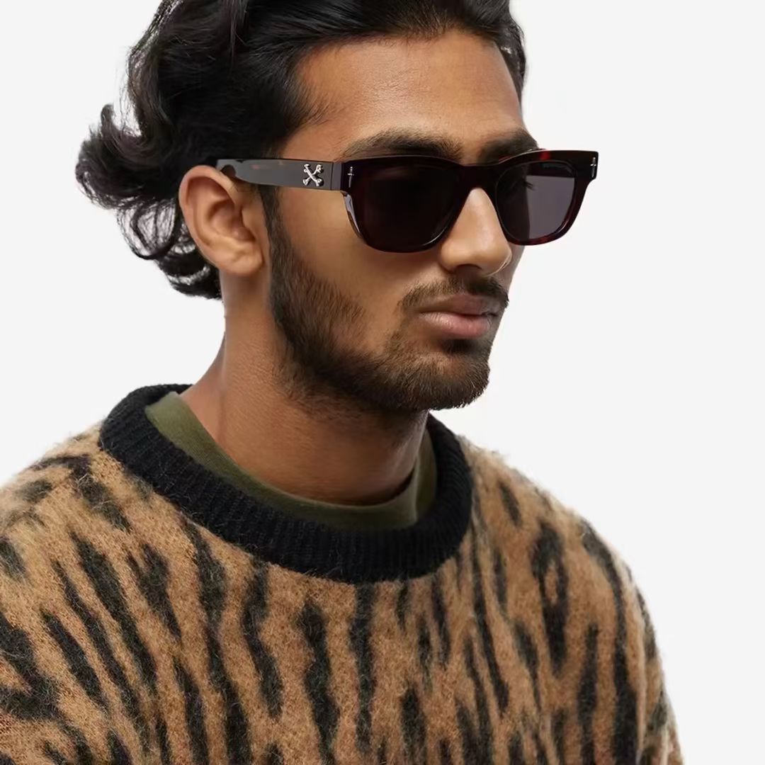 Vintage Rivet Sunglasse